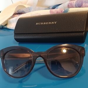 Burberry Nova Check Sunglasses Grey with Case Authentic VG